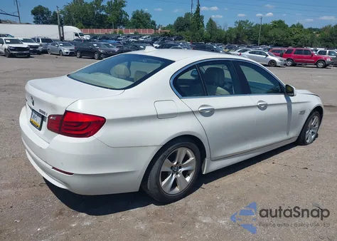 2013 BMW 528I xDrive z USA, uszkodzony, nr VIN WBAXH5C52DD113956